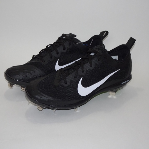 black nike cleats womens